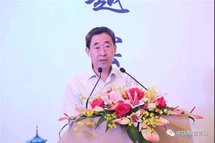 中國陶瓷工業(yè)協(xié)會理事長杜同和致辭